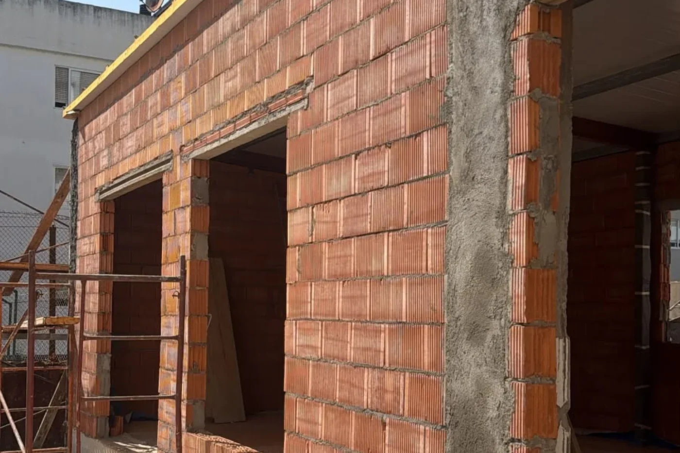Trabajos de albañilería con fábrica de ladrillo